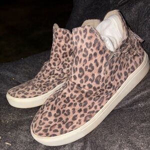Very “G” Leopard Print Women's High Top Sneakers Sz 9